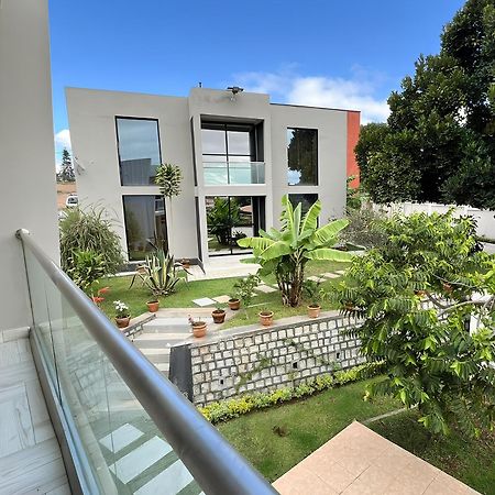 Guest House Nohfy อันตานานารีโว ภายนอก รูปภาพ