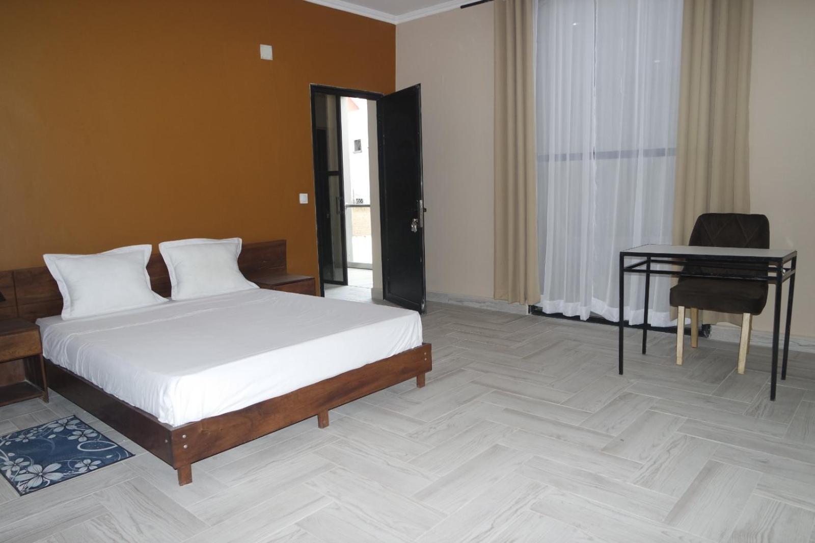 Guest House Nohfy อันตานานารีโว ภายนอก รูปภาพ