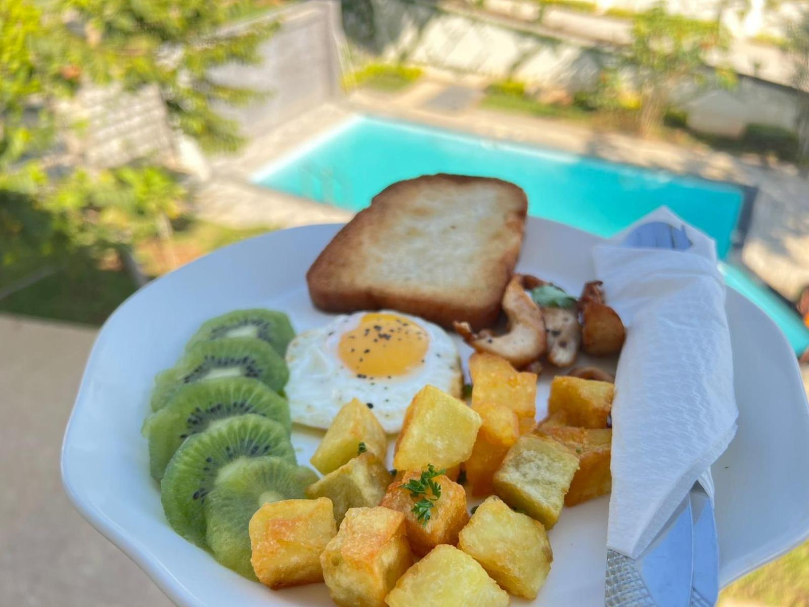 Guest House Nohfy อันตานานารีโว ภายนอก รูปภาพ