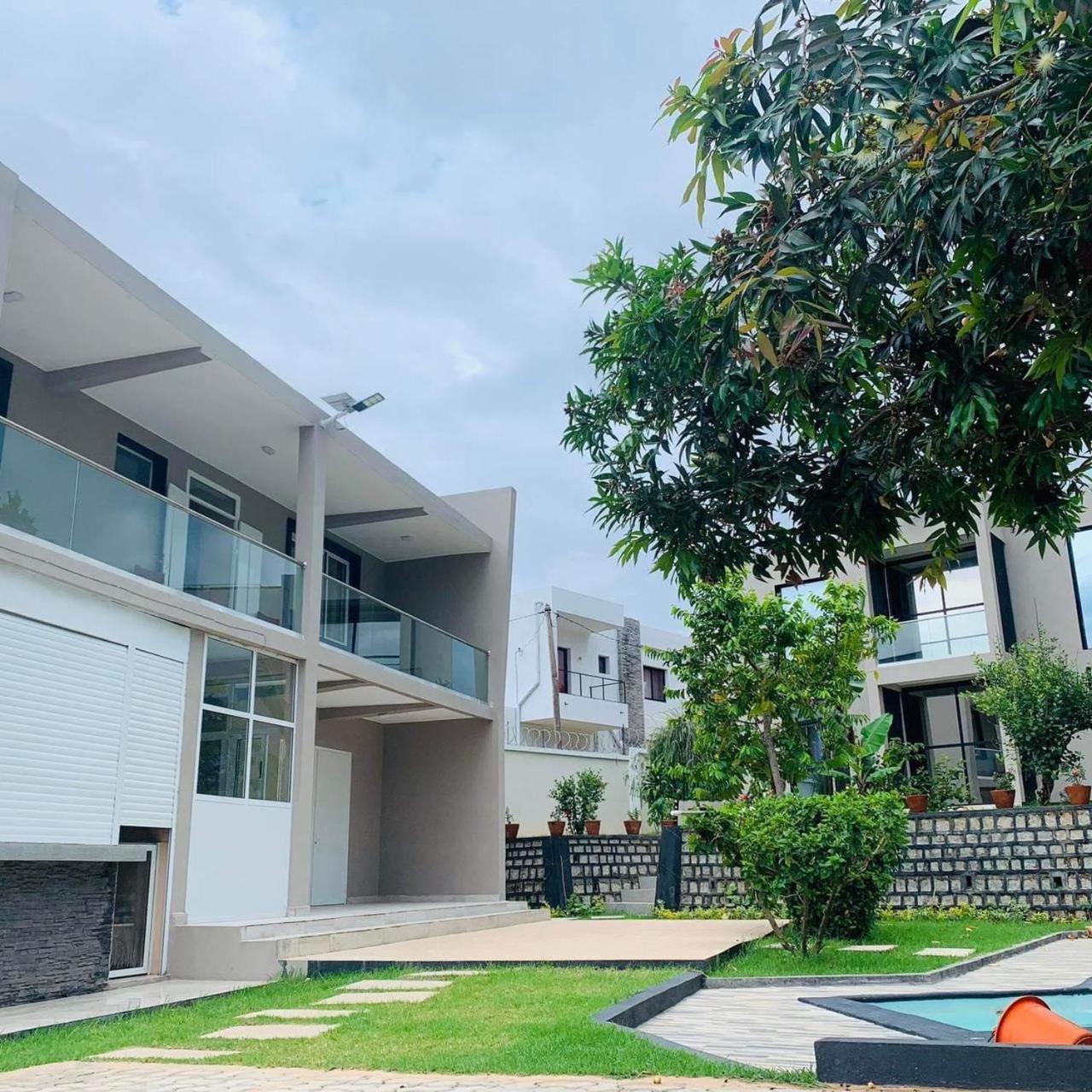 Guest House Nohfy อันตานานารีโว ภายนอก รูปภาพ